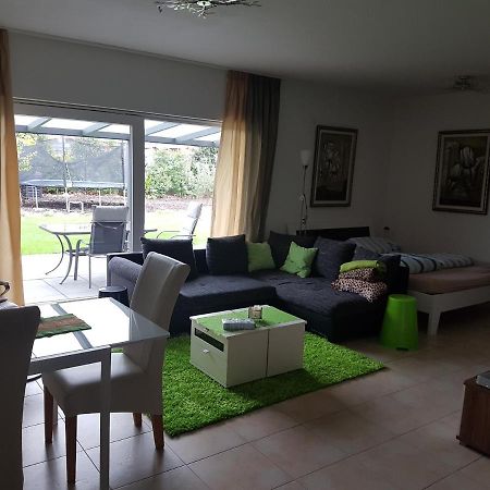 Ebenerdig Mit Terrasse & Garten, Wlan & Parkplatz! Self Check-In & Check-Out! Schwedenofen! Lägenhet Auggen Exteriör bild