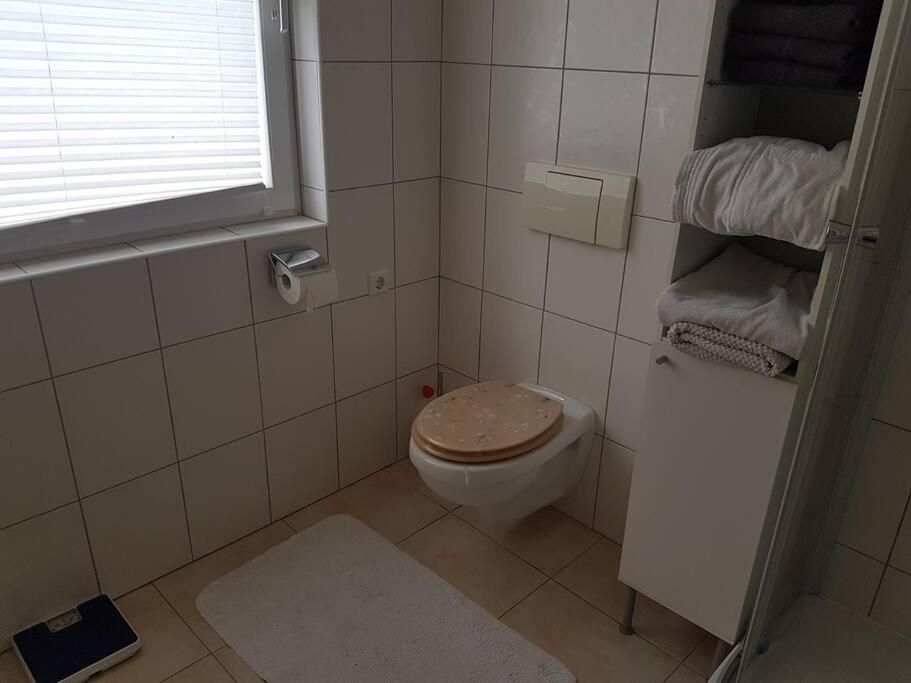 Ebenerdig Mit Terrasse & Garten, Wlan & Parkplatz! Self Check-In & Check-Out! Schwedenofen! Lägenhet Auggen Exteriör bild