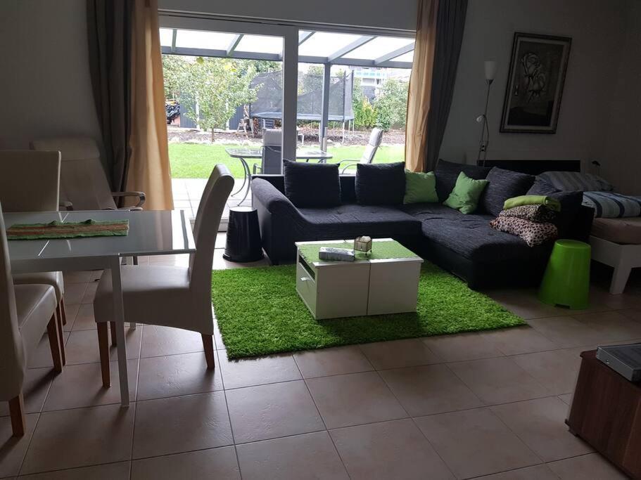 Ebenerdig Mit Terrasse & Garten, Wlan & Parkplatz! Self Check-In & Check-Out! Schwedenofen! Lägenhet Auggen Exteriör bild